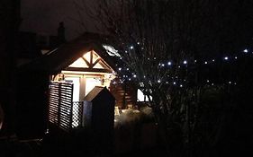 Cliff Lane Annexe: Stylish In A Perfect Location.